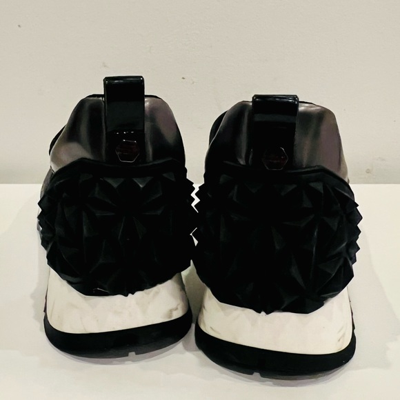 Cult sneakers with faceted detail on heel and glittered detail - Picture 9 of 9